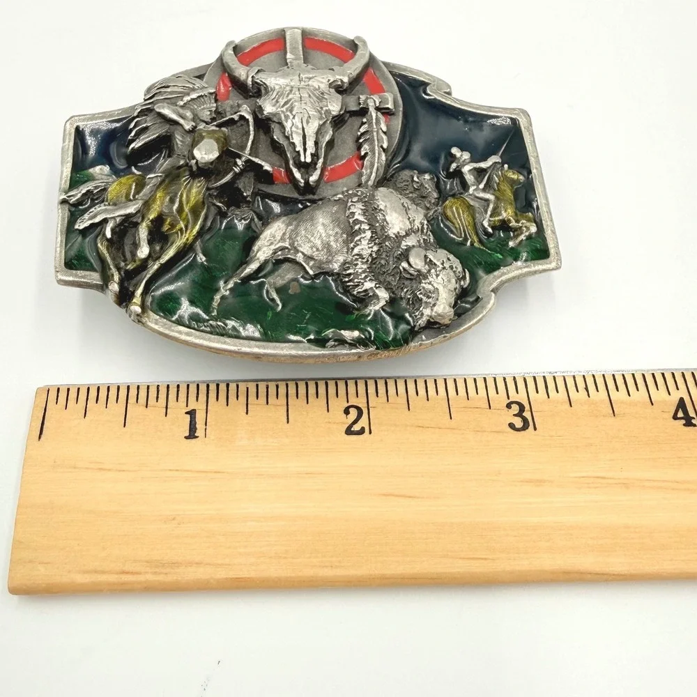 Siskiyou rBelt Buckle Mens Silver Pewter 1988 Buffalo Hunt Native American USA